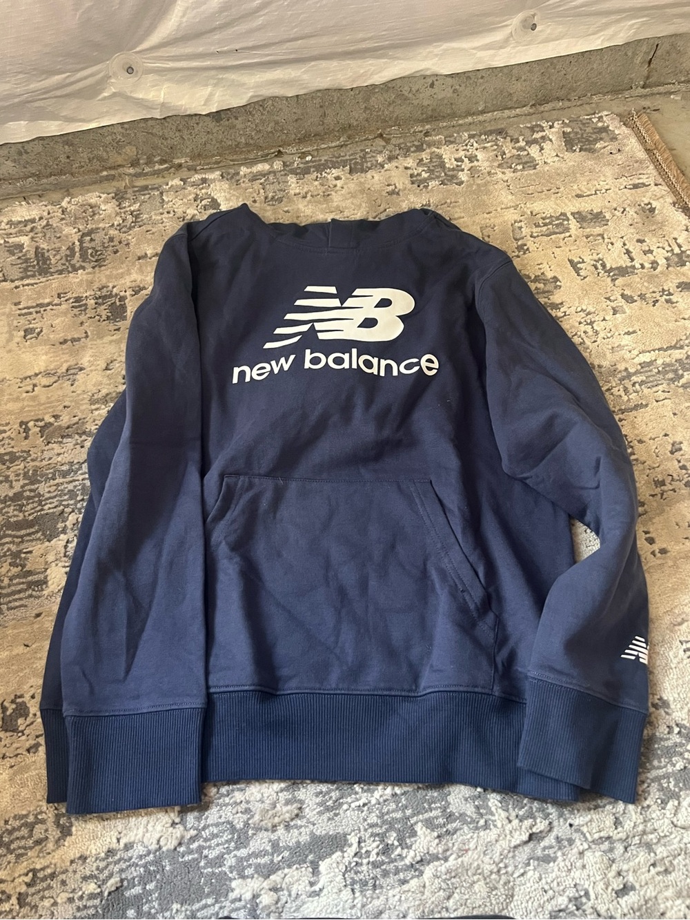 New Balance Navy Blue Logo Hoodie Size Medium (10/12)